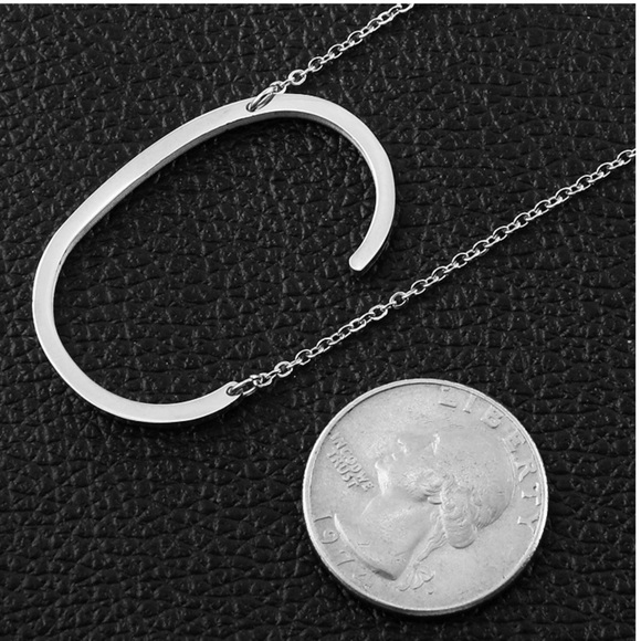 ✨SILVER Woman’s Name Initial Necklace • | C | *NWT - Picture 4 of 5